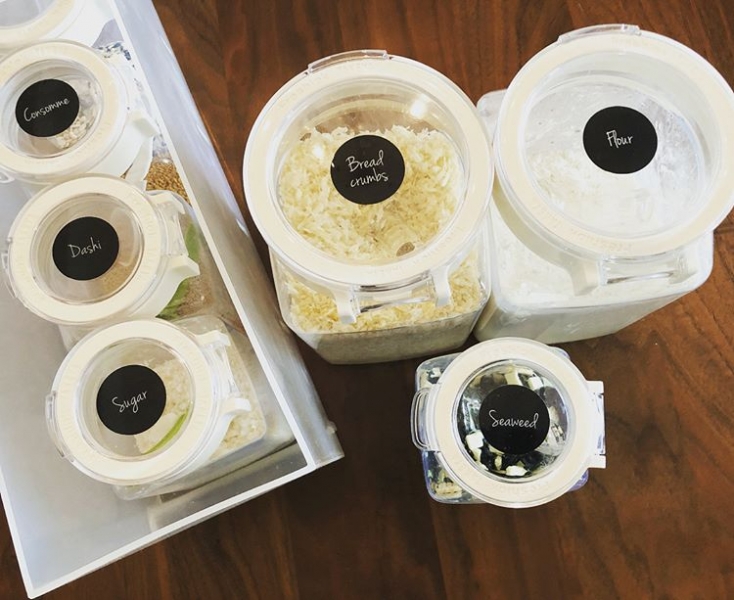 乾物 乾麺 粉もの収納のコツは 便利な保存容器やおしゃれな収納方法を紹介 Logrenove ログリノベ